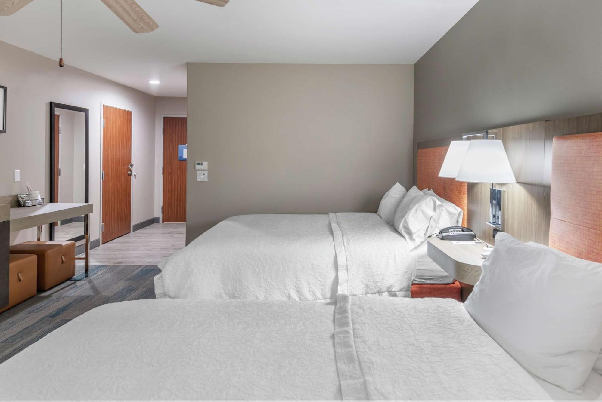 Hampton Inn Brownwood Exterior photo